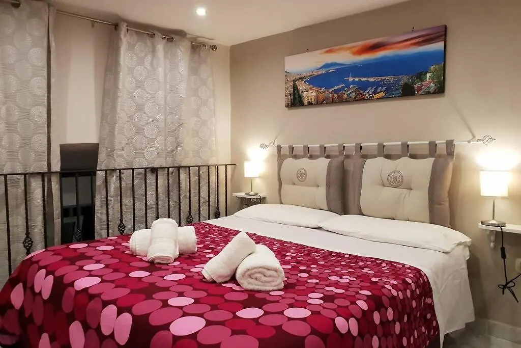 Sisella Basso Suite Dayuse نابولي إيطاليا