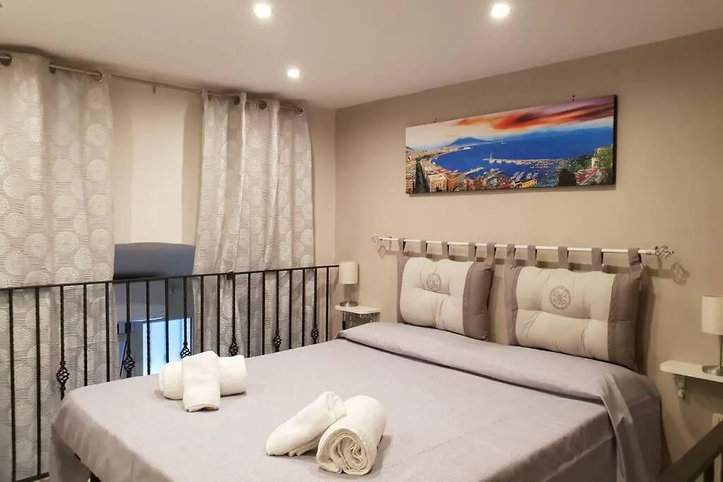 Sisella Basso Suite Dayuse نابولي 0*,  إيطاليا